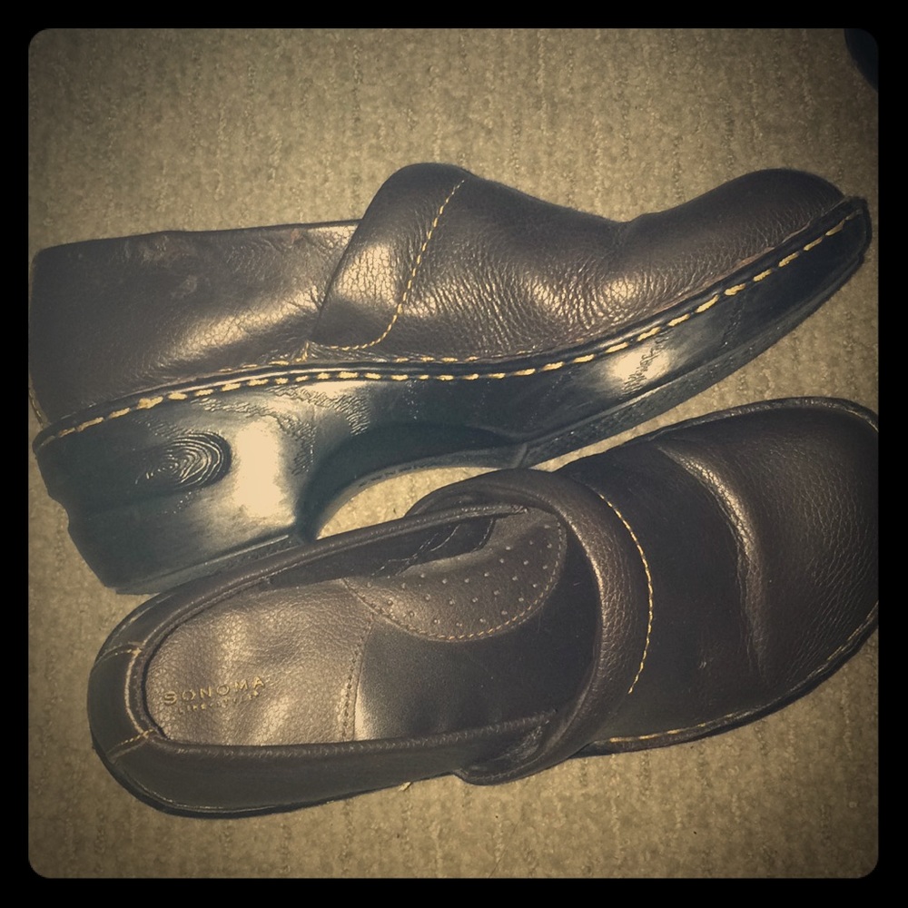 Brown clogs